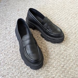 Trailblazer Corn Black Vegan Leather Loafers